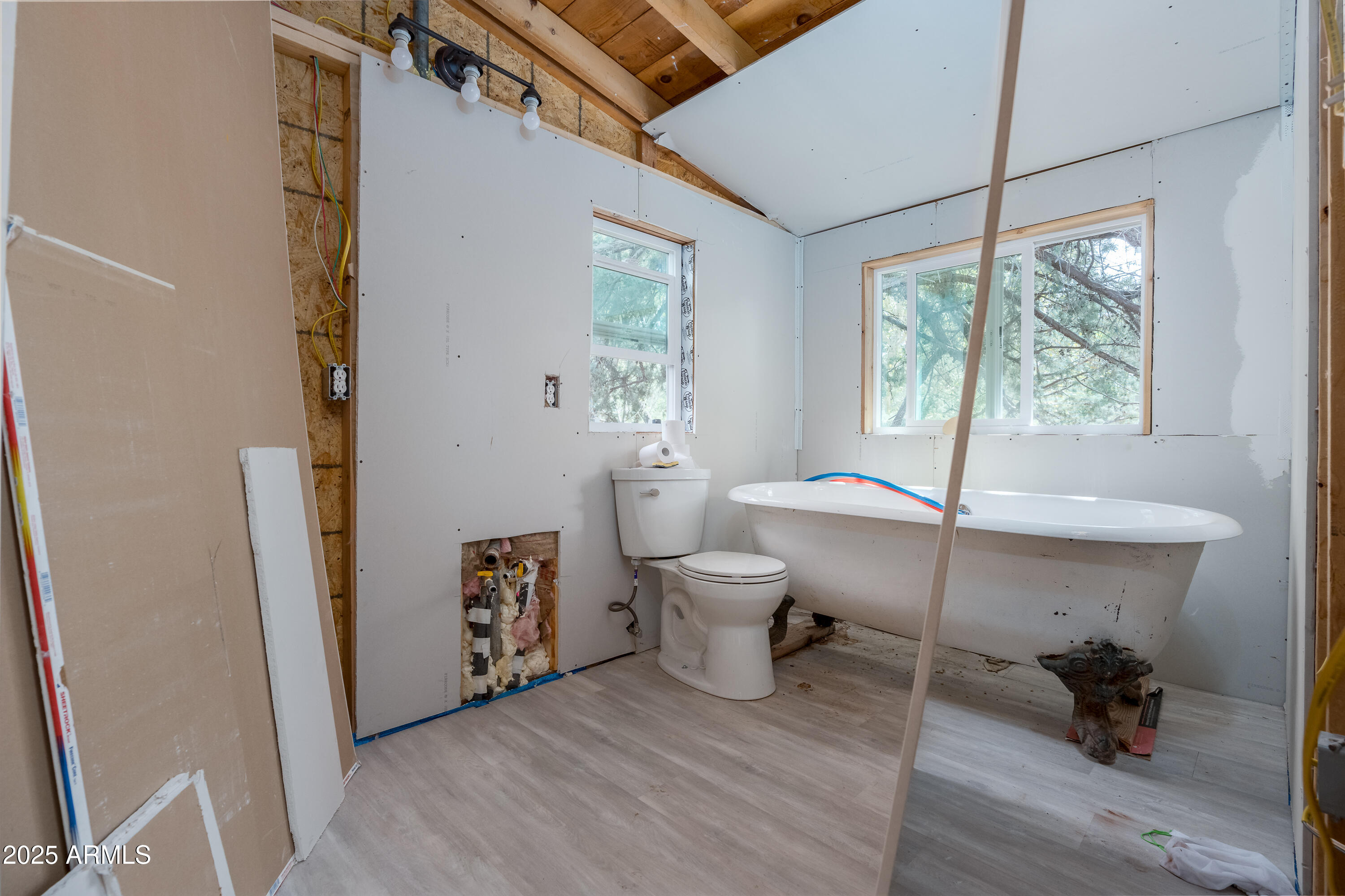 Rimrock, Arizona 86335, United States, 3 Bedrooms Bedrooms, ,2 BathroomsBathrooms,Residential,Active,206163