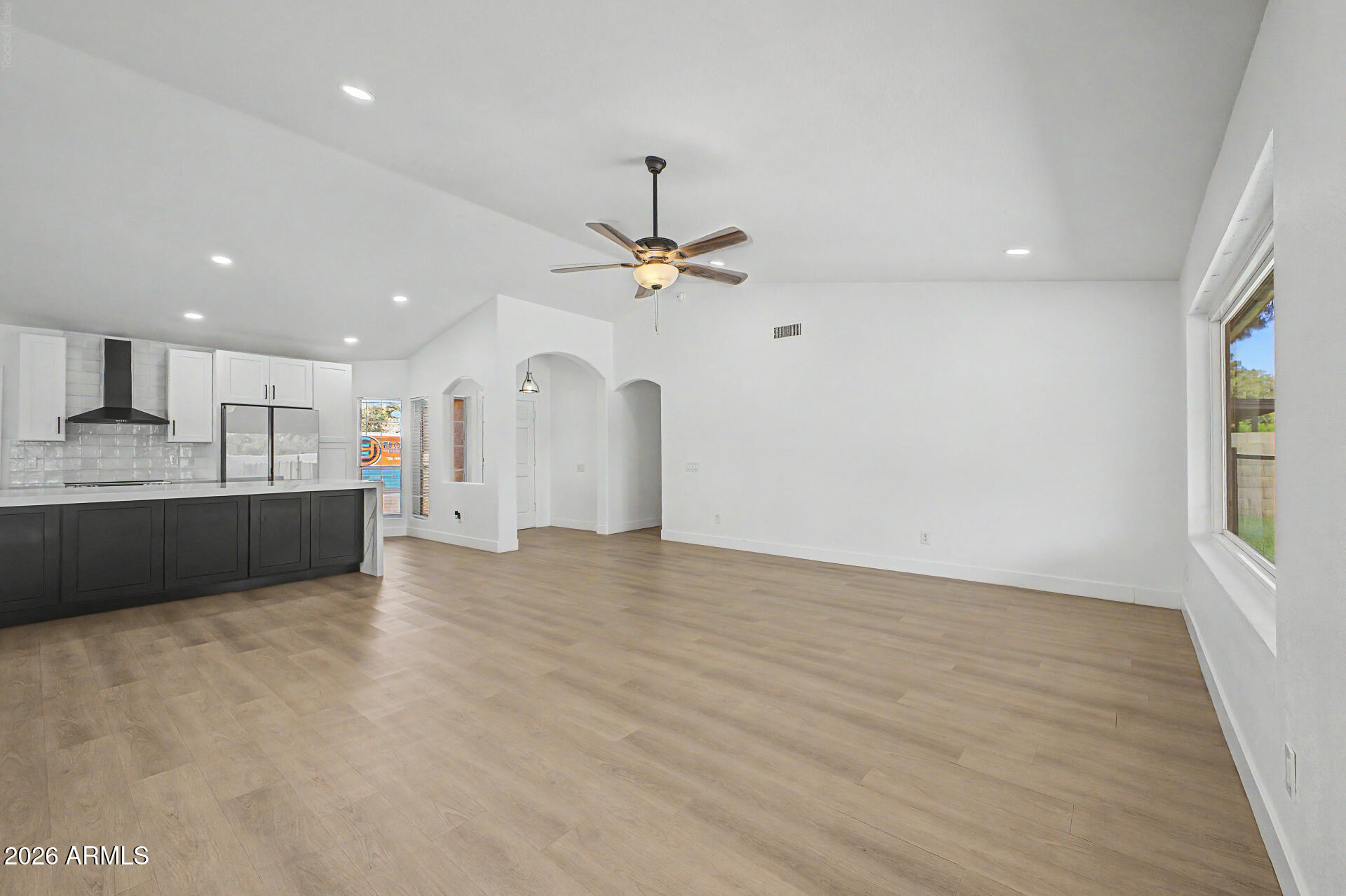 351 W AMOROSO Drive