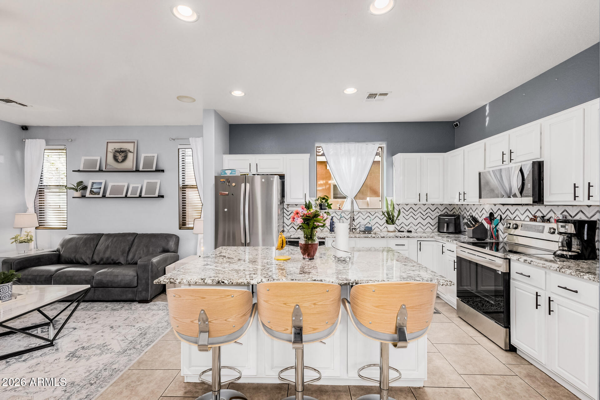 3891 E MELROSE Street