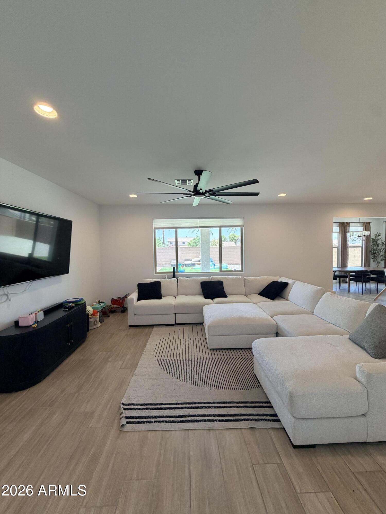 21362 N BELT Drive