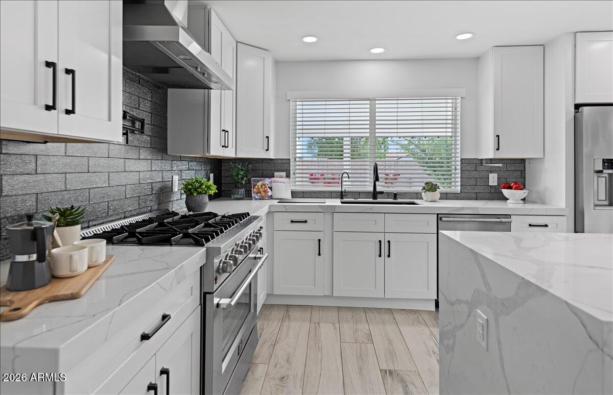 MELROSE PARADISE UNIT 6 - Residential