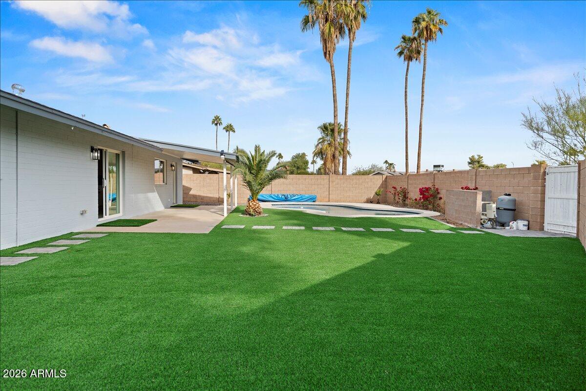 MELROSE PARADISE UNIT 6 - Residential