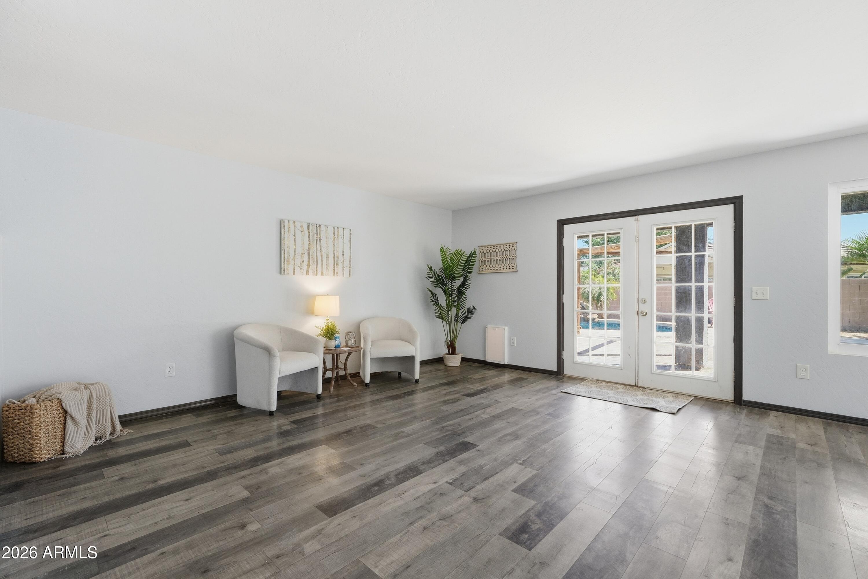 2585 E HARRISON Court