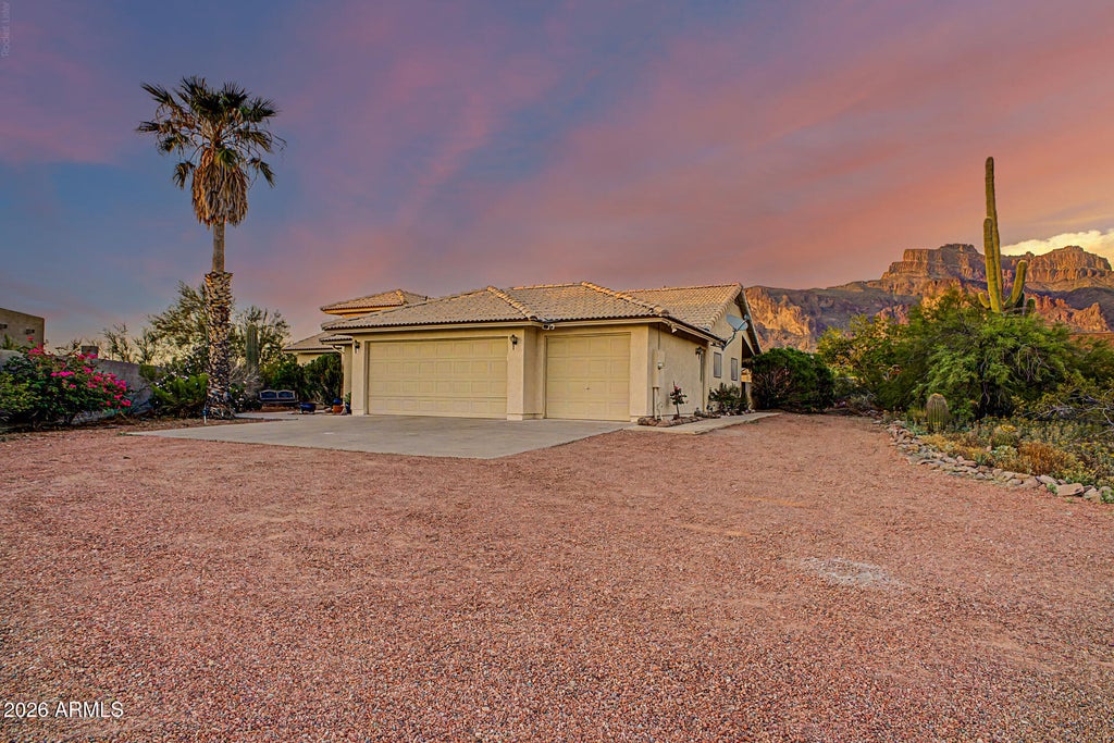 Photo of 5674 E 3rd Avenue, Apache Junction, AZ 85119 (MLS # 7080502)