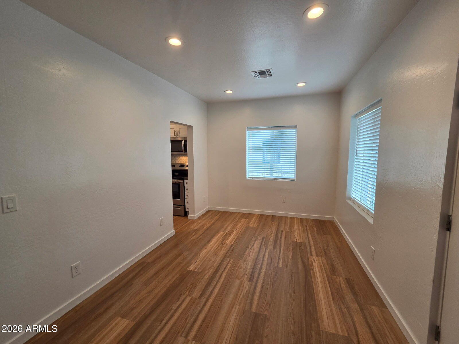 1522 W POLK Street