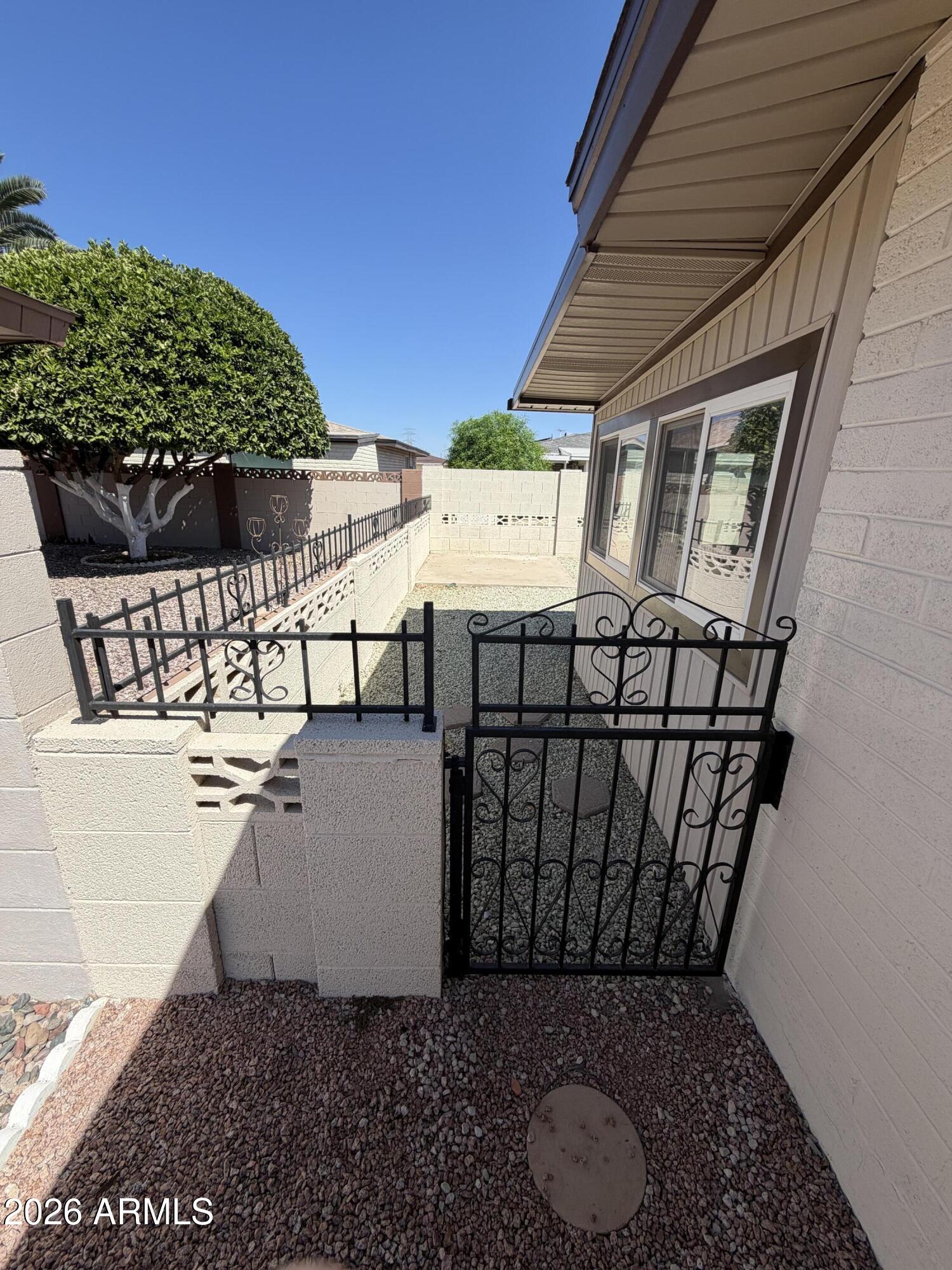 4032 E CATALINA Circle