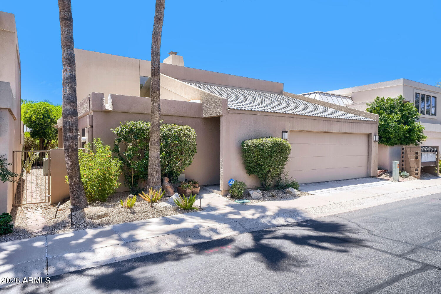 3047 E STELLA Lane