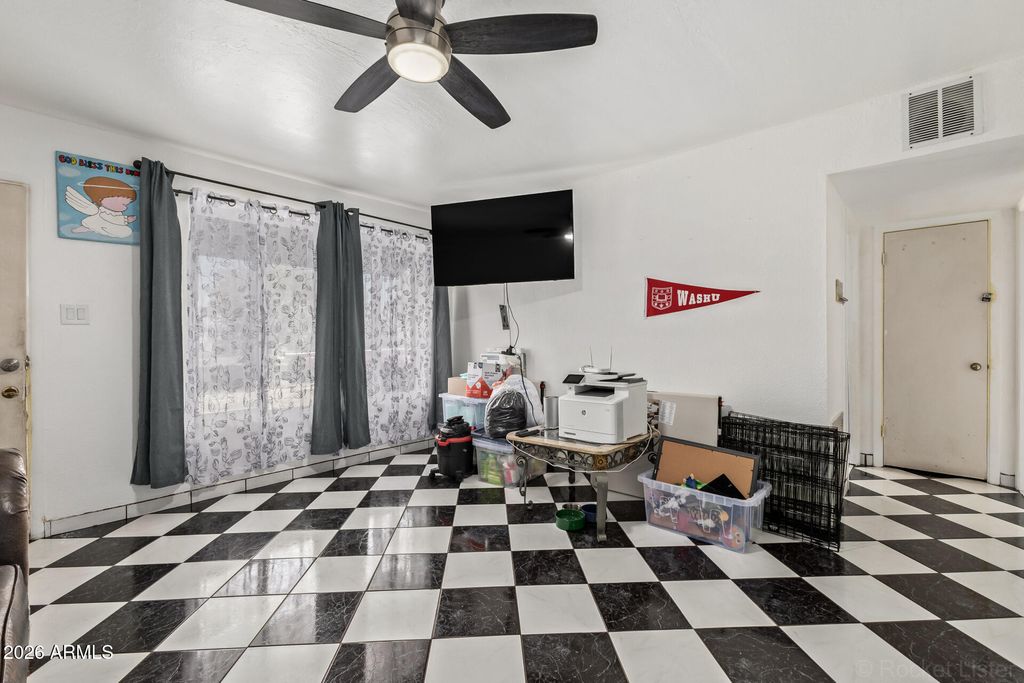 Photo of 2159 E Mckinley Street, Phoenix, AZ 85006 (MLS # 7000608)