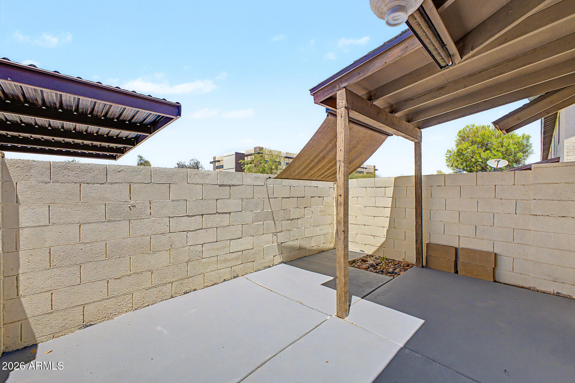 BRECKENRIDGE TOWNHOMES LT 1-182 COM AREA PRV DR - Residential