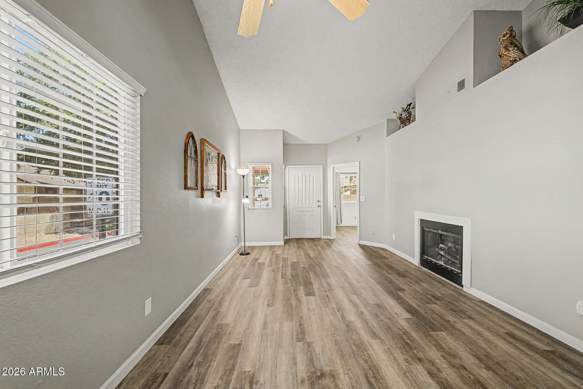 BRECKENRIDGE TOWNHOMES LT 1-182 COM AREA PRV DR - Residential