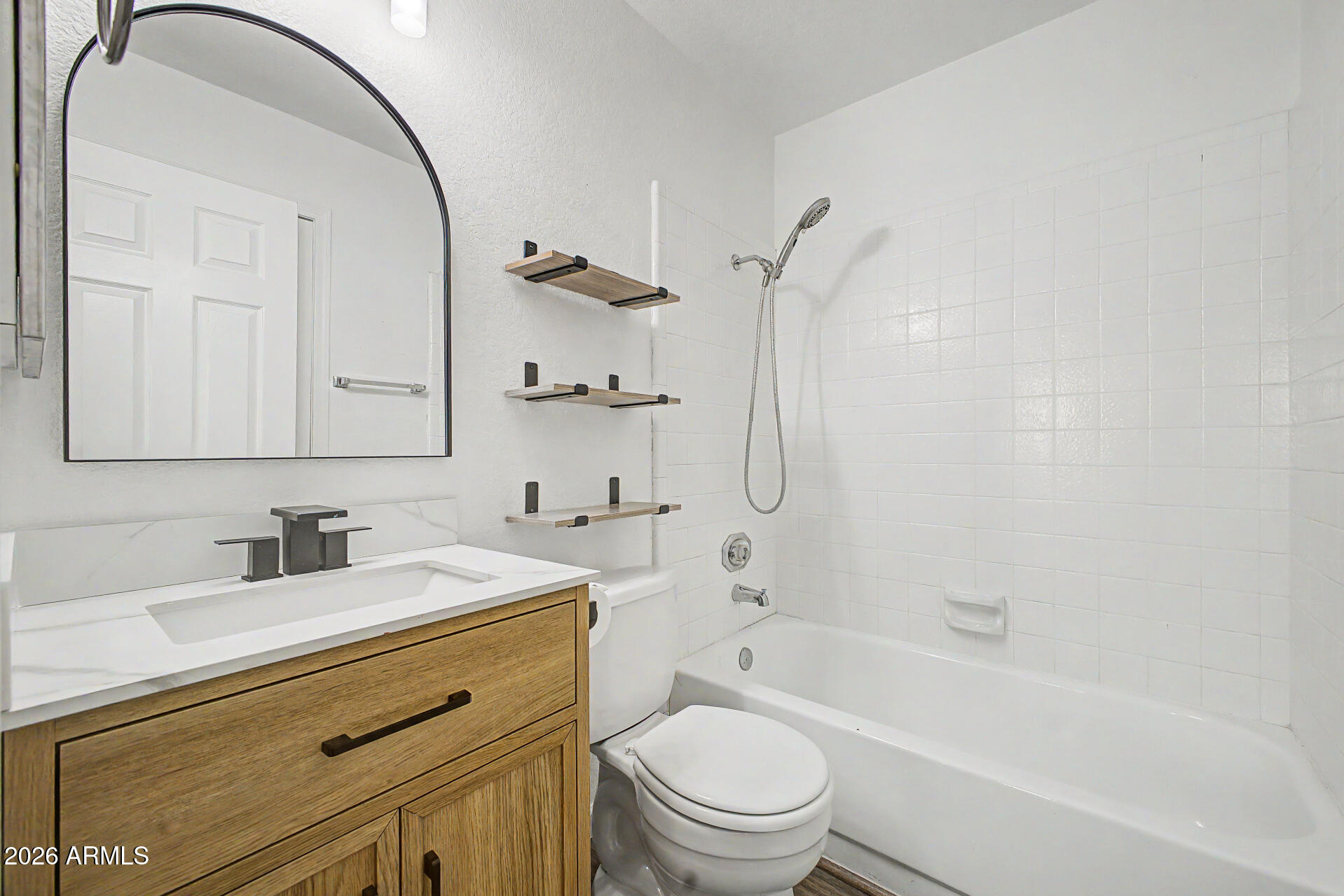 BRECKENRIDGE TOWNHOMES LT 1-182 COM AREA PRV DR - Residential