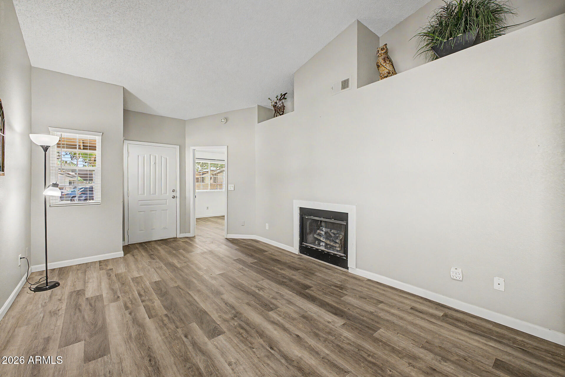 BRECKENRIDGE TOWNHOMES LT 1-182 COM AREA PRV DR - Residential