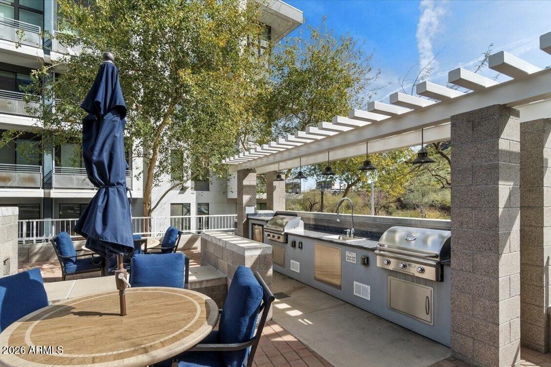 BRIDGEVIEW AT HAYDEN FERRY LAKESIDE CONDOMINIUM AM - Residential