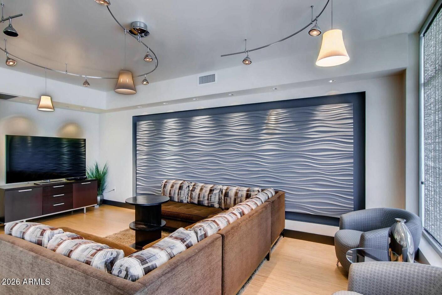 BRIDGEVIEW AT HAYDEN FERRY LAKESIDE CONDOMINIUM AM - Residential
