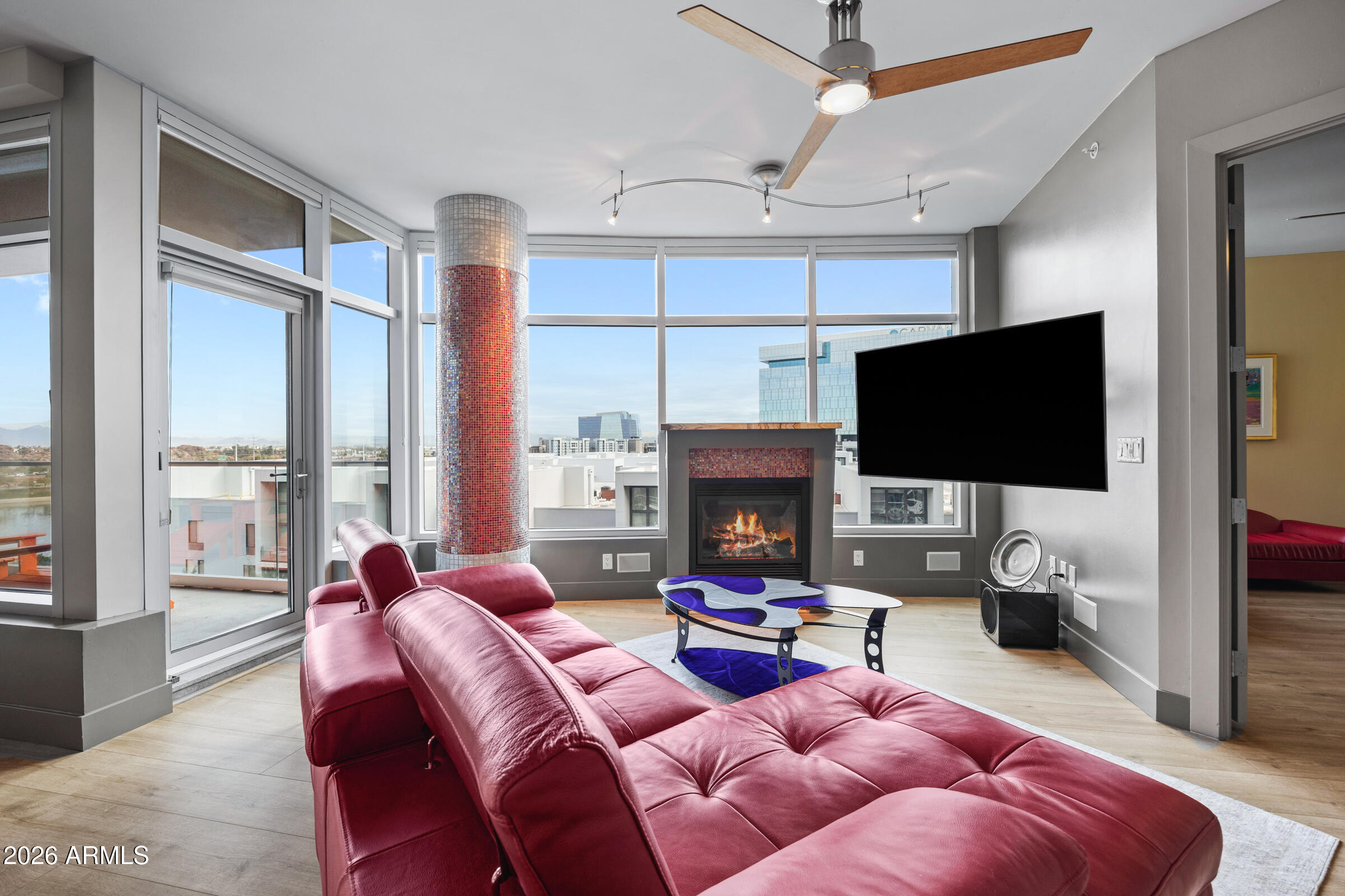 140 E RIO SALADO Parkway 610