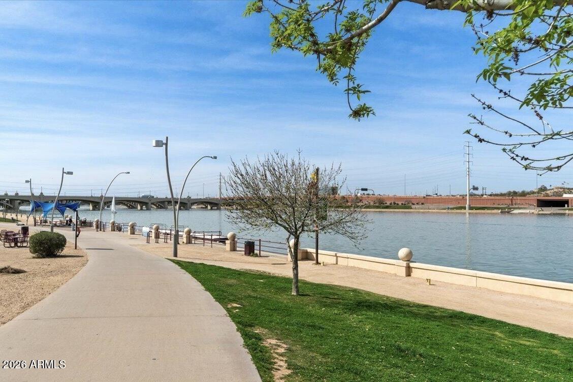 BRIDGEVIEW AT HAYDEN FERRY LAKESIDE CONDOMINIUM AM - Residential