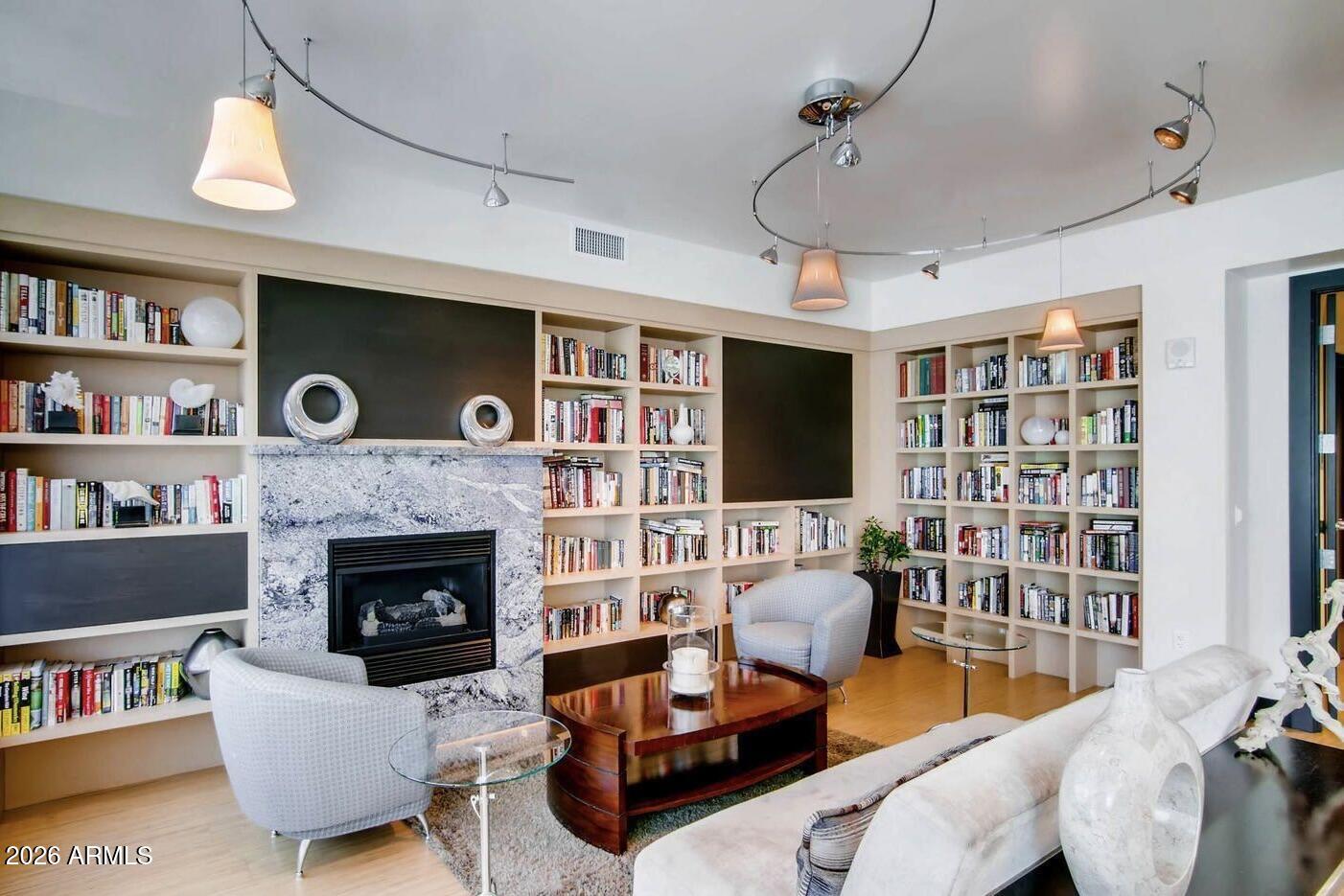 BRIDGEVIEW AT HAYDEN FERRY LAKESIDE CONDOMINIUM AM - Residential
