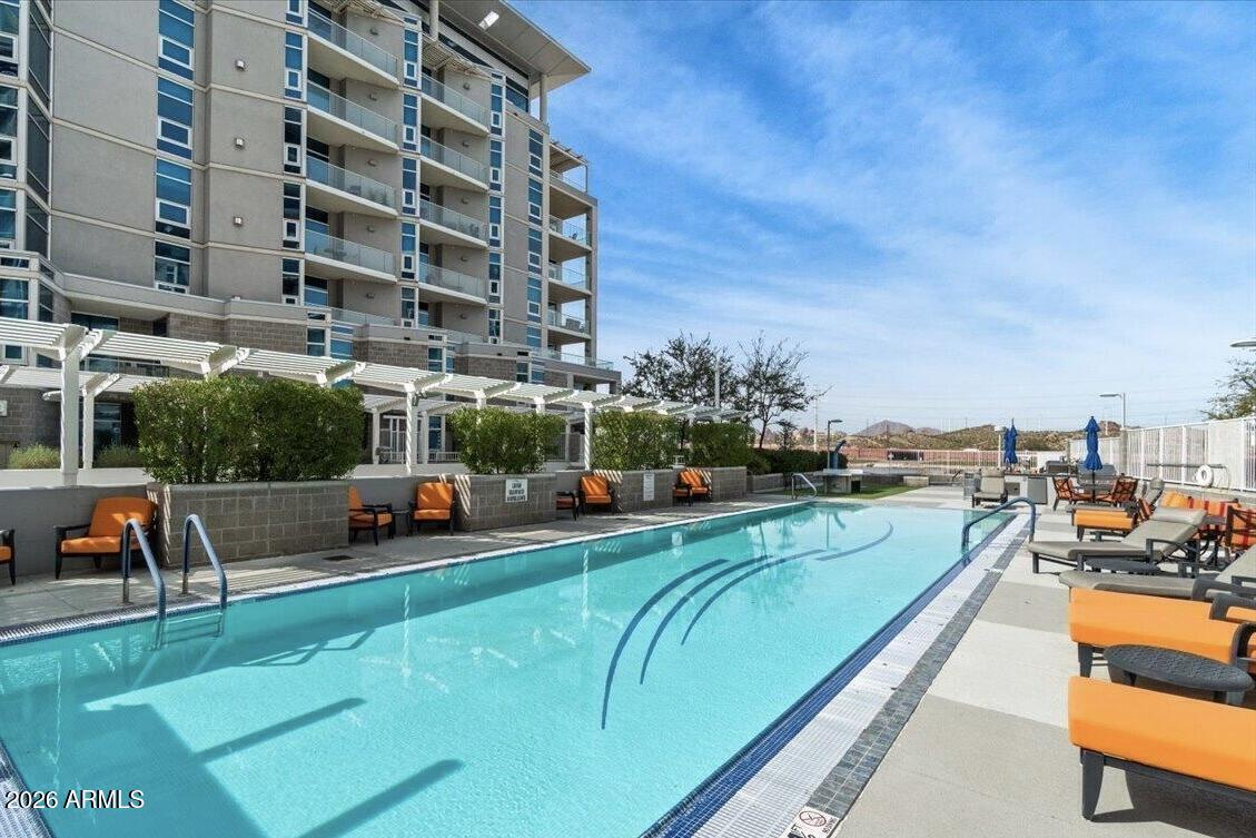BRIDGEVIEW AT HAYDEN FERRY LAKESIDE CONDOMINIUM AM - Residential