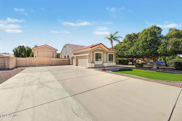 963 E KRAMER ST, MESA, AZ 85203 - Image 7dbdee8a0ddd6a87ab8fa1ca39548d1b/3237907212
