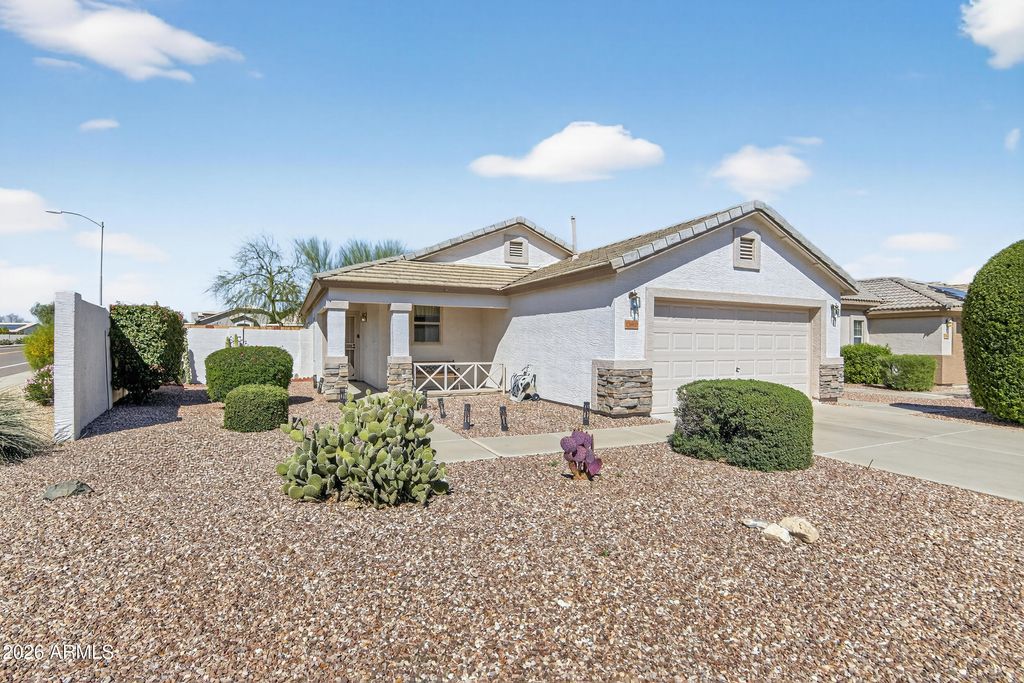 Photo of 10416 W Runion Drive, Peoria, AZ 85382 (MLS # 6991375)