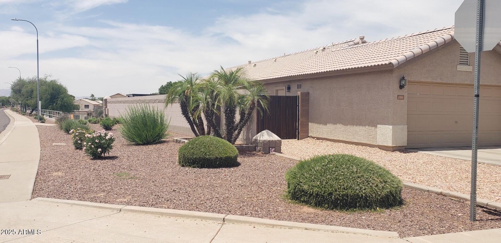 2004 N 108TH Drive