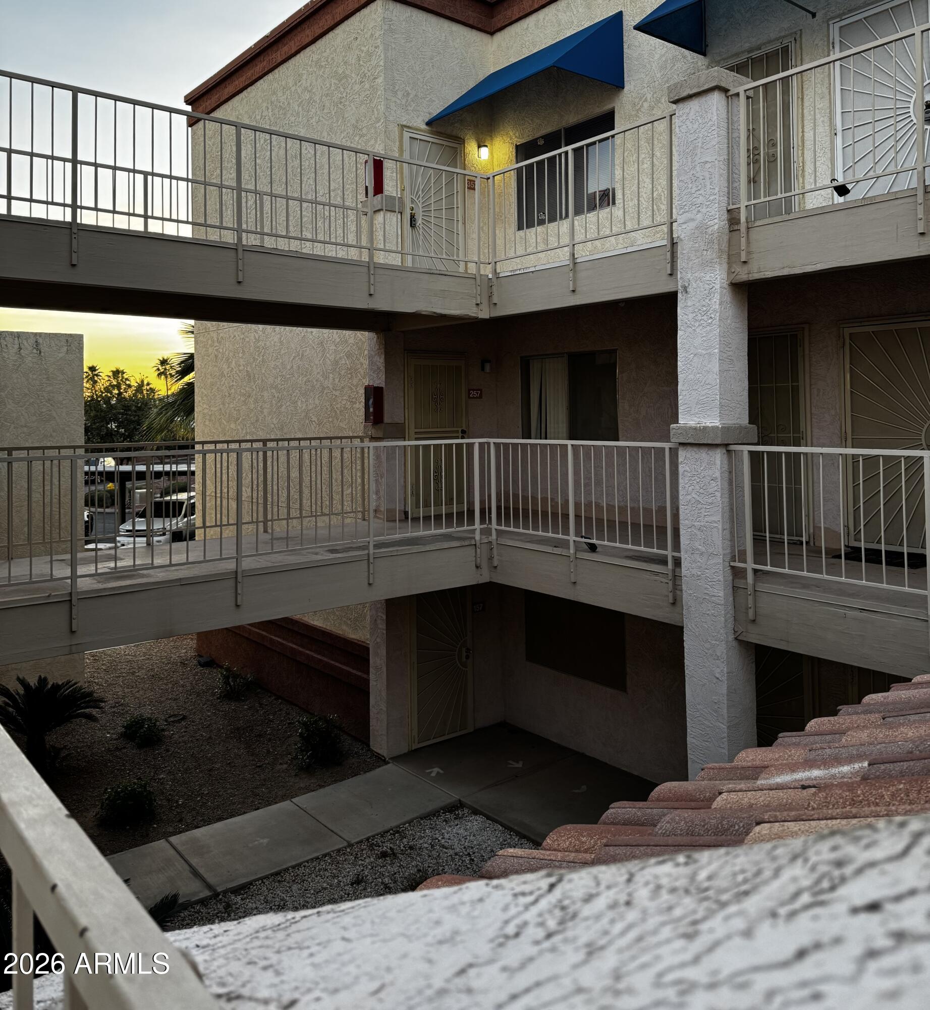 CLIFFS CONDOMINIUM - Residential