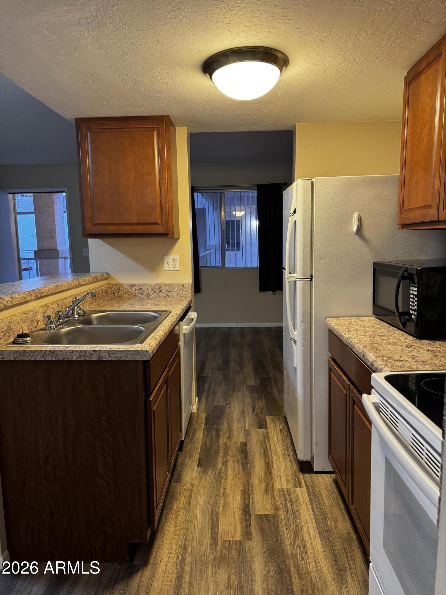 12123 W BELL Road 258