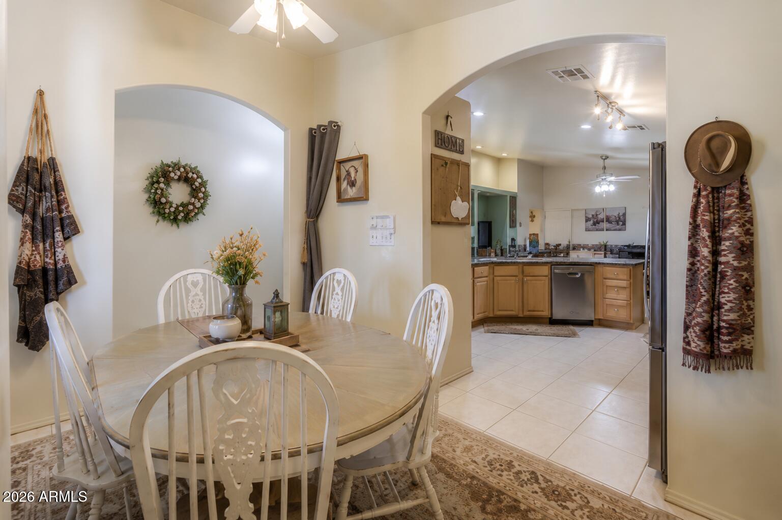 1572 W MARY K Drive