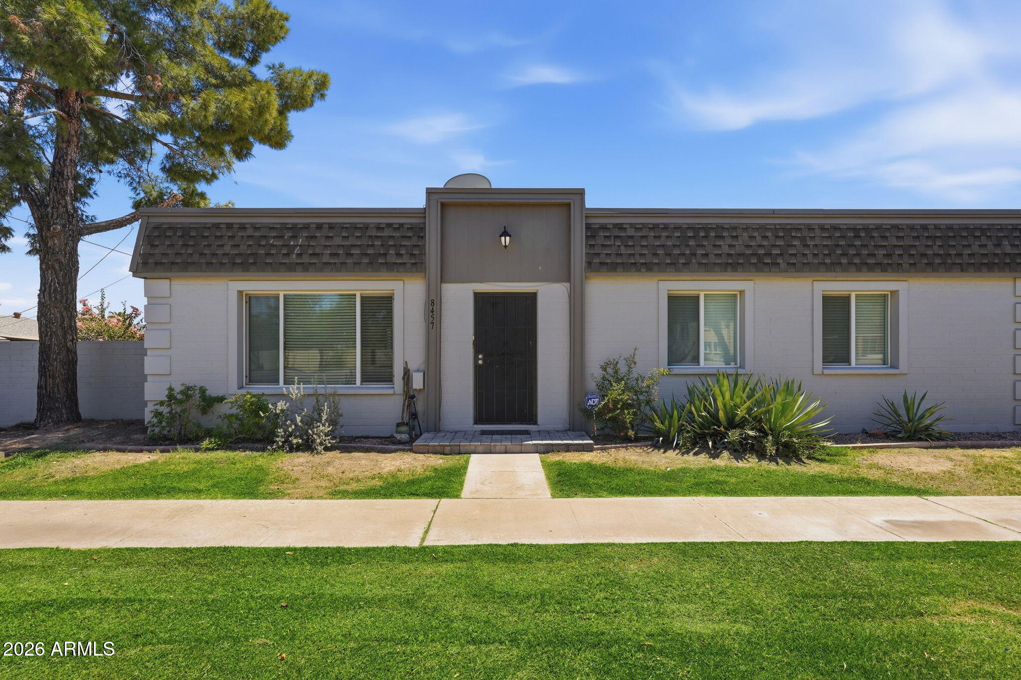 8457 E CHAPARRAL Road