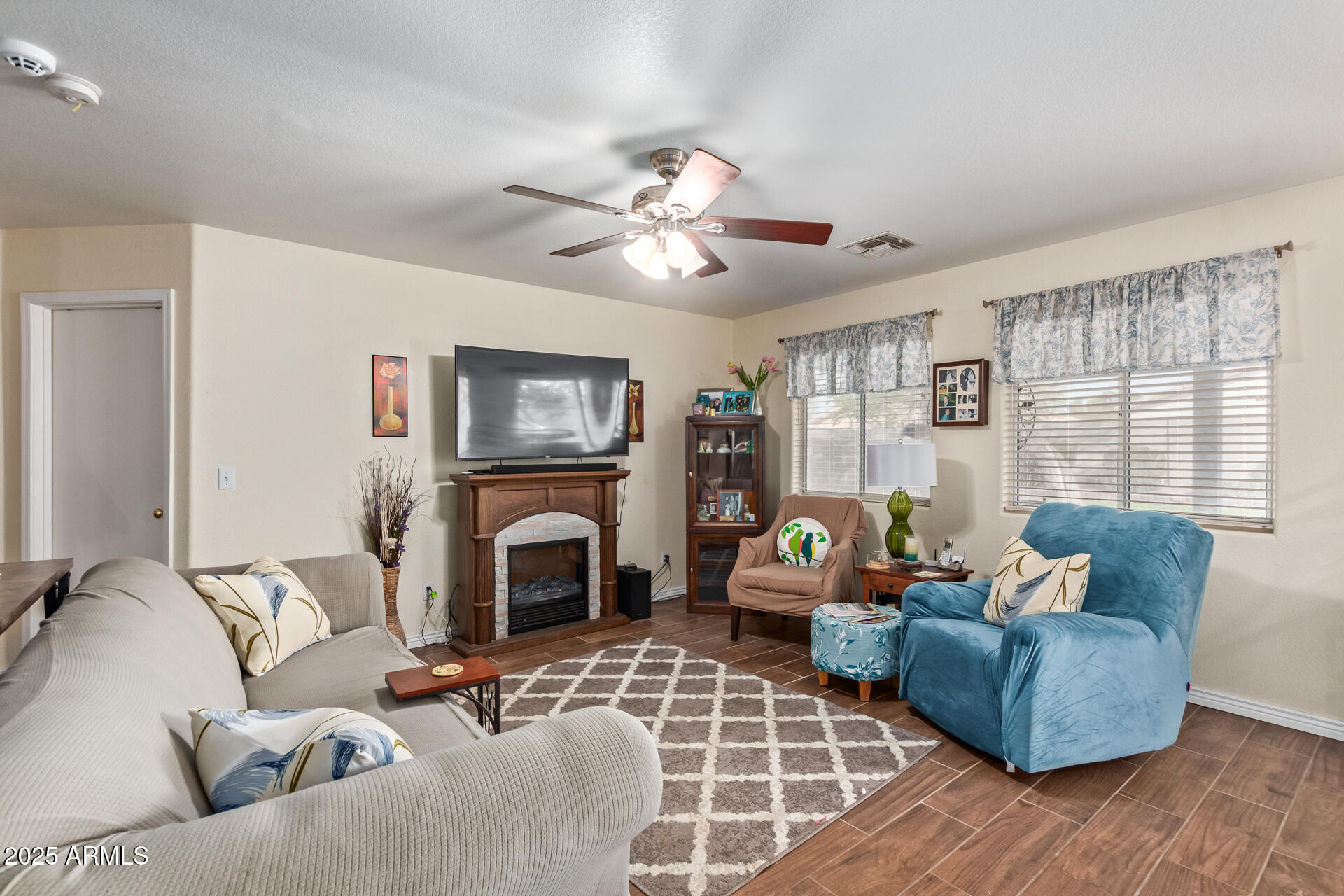 7356 W SOLANO Drive S