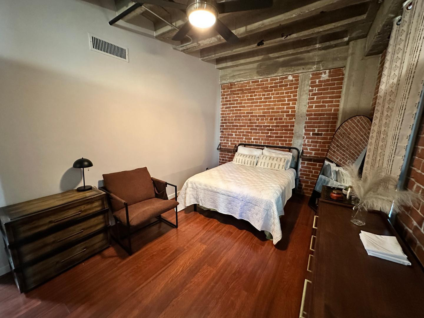 114 W Adams Street 402