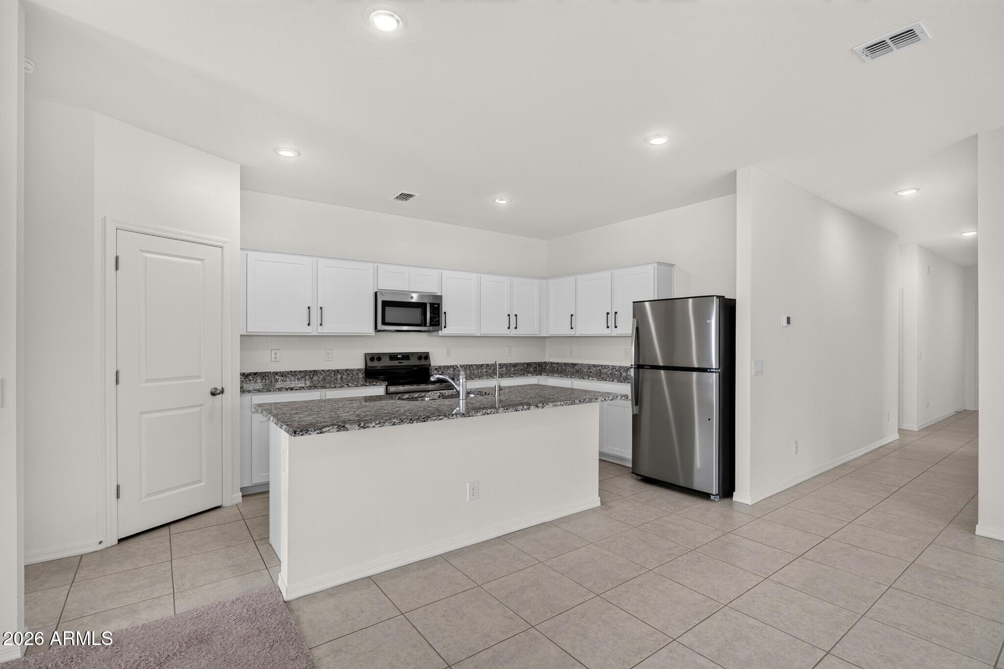 2097 E GRAZING MEADOW Lane