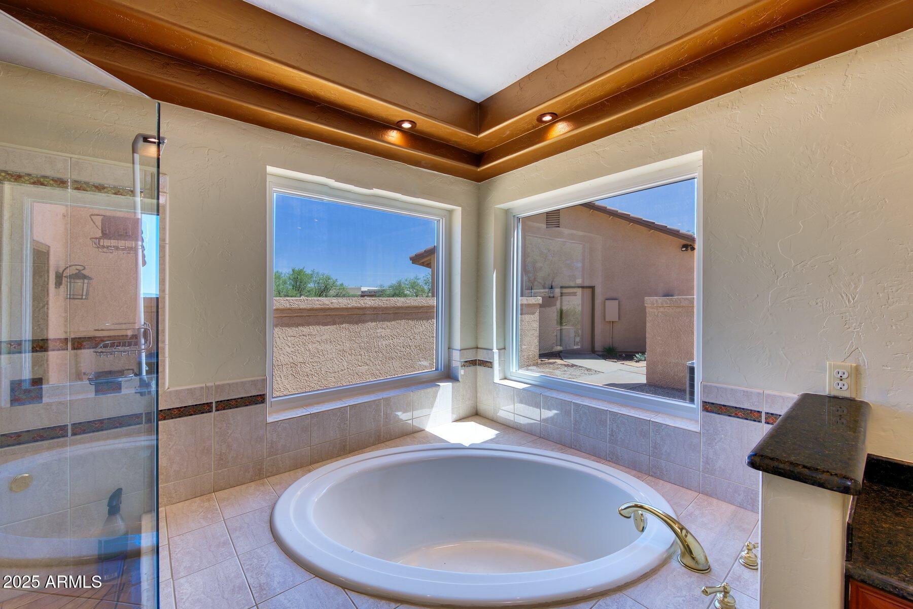 EXECUTIVE ACRES - Residential