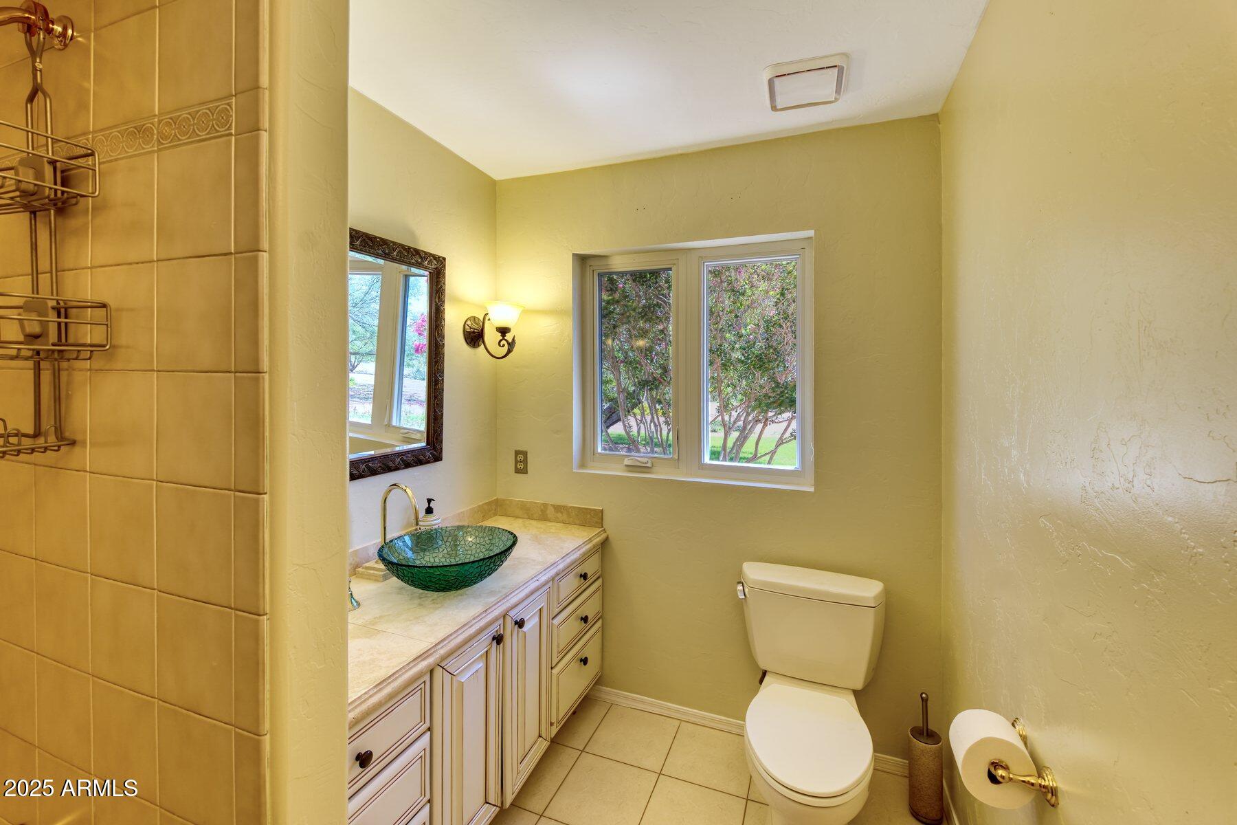 EXECUTIVE ACRES - Residential