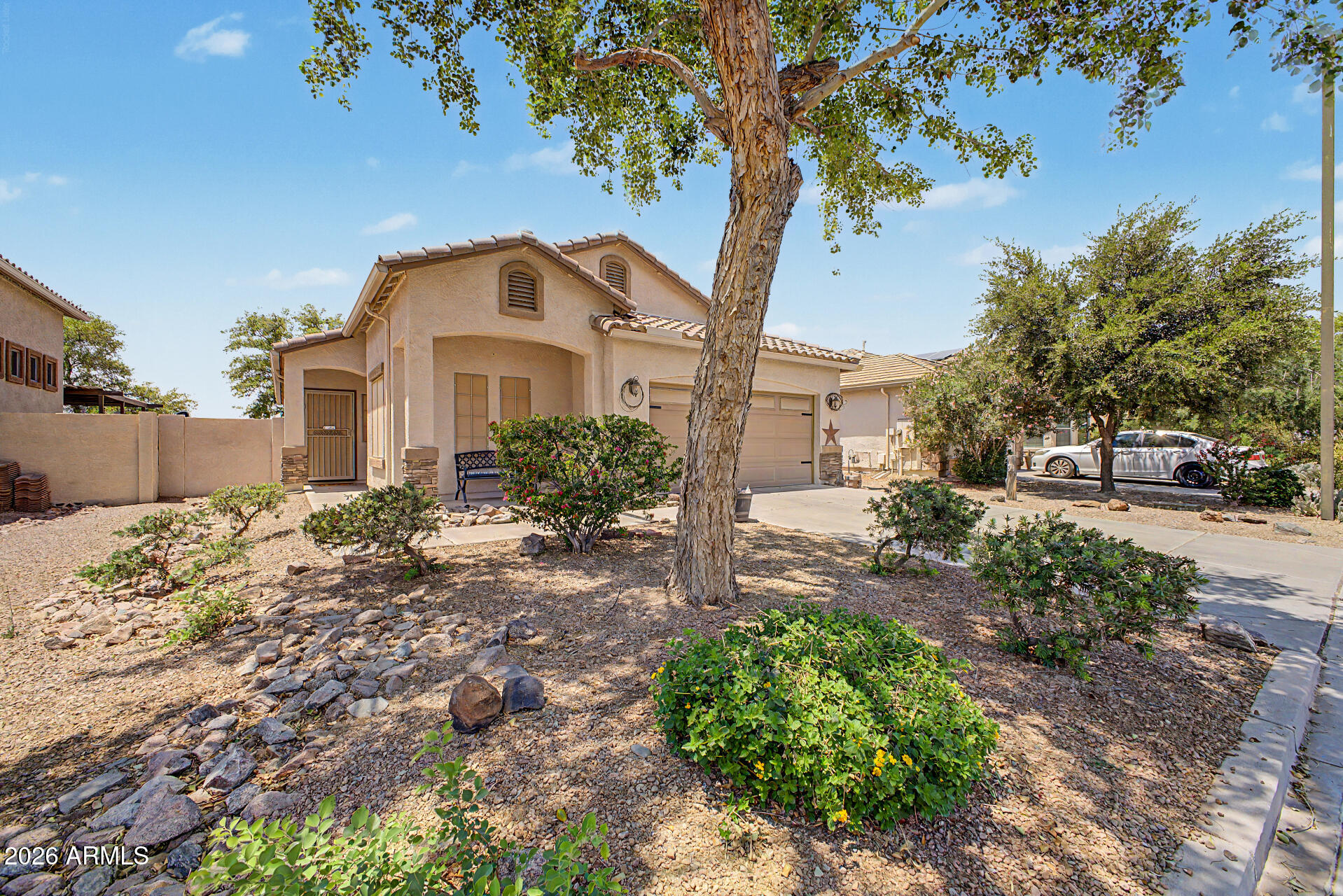 3105 N DESERT HORIZONS Lane