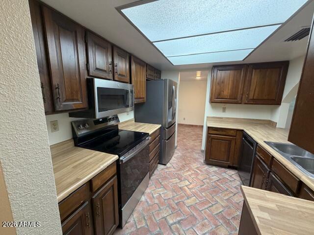 3937 W PARADISE Drive