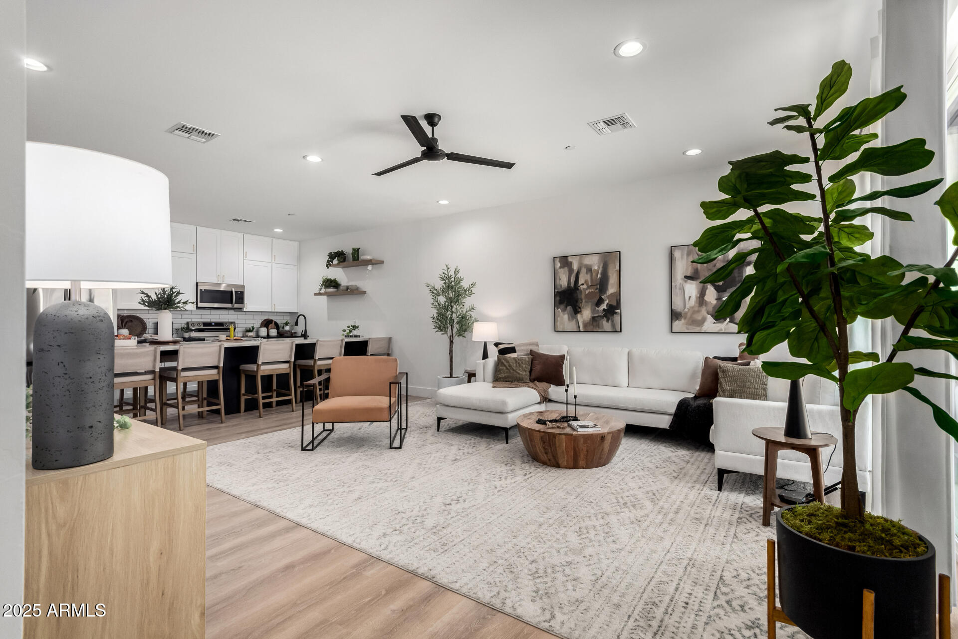 3426 E UNIVERSITY Drive 103