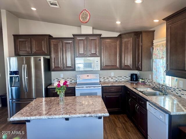 650 N Hawes Road 3511