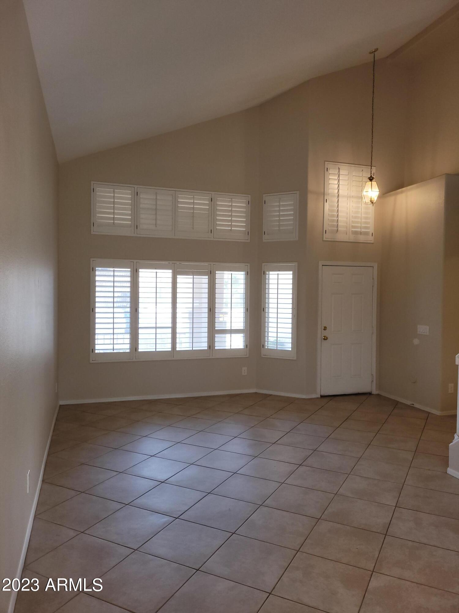 1270 W Flintlock Way