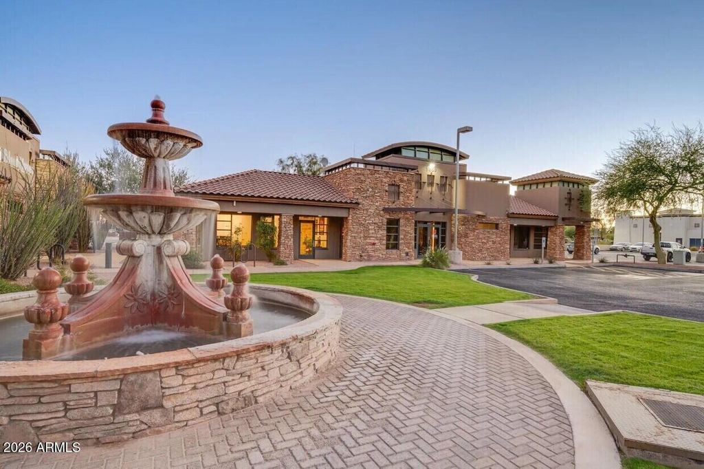 Photo of 9885 S Priest Drive, Tempe, AZ 85284 (MLS # 6972390)