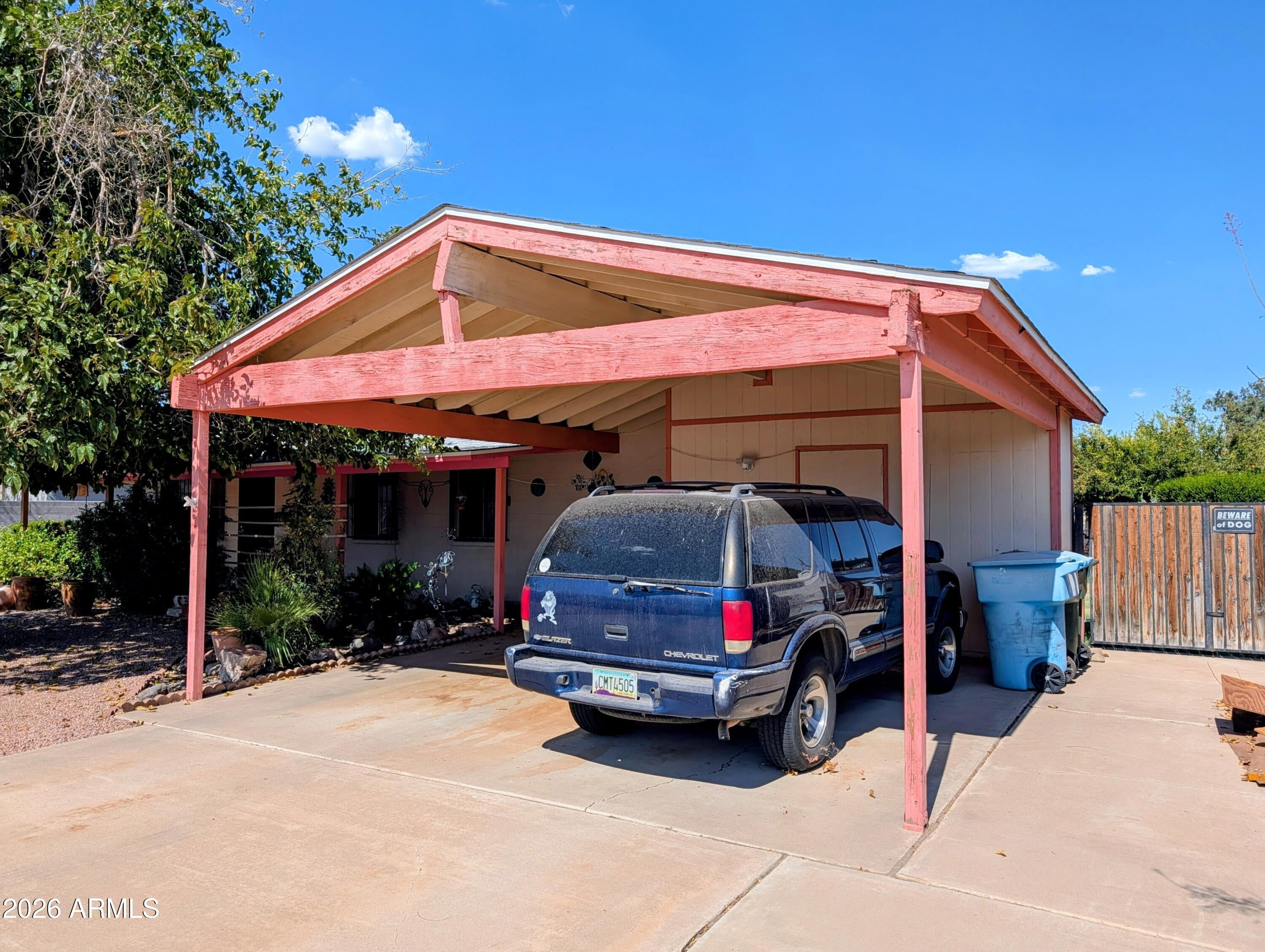 4213 N 73RD Lane