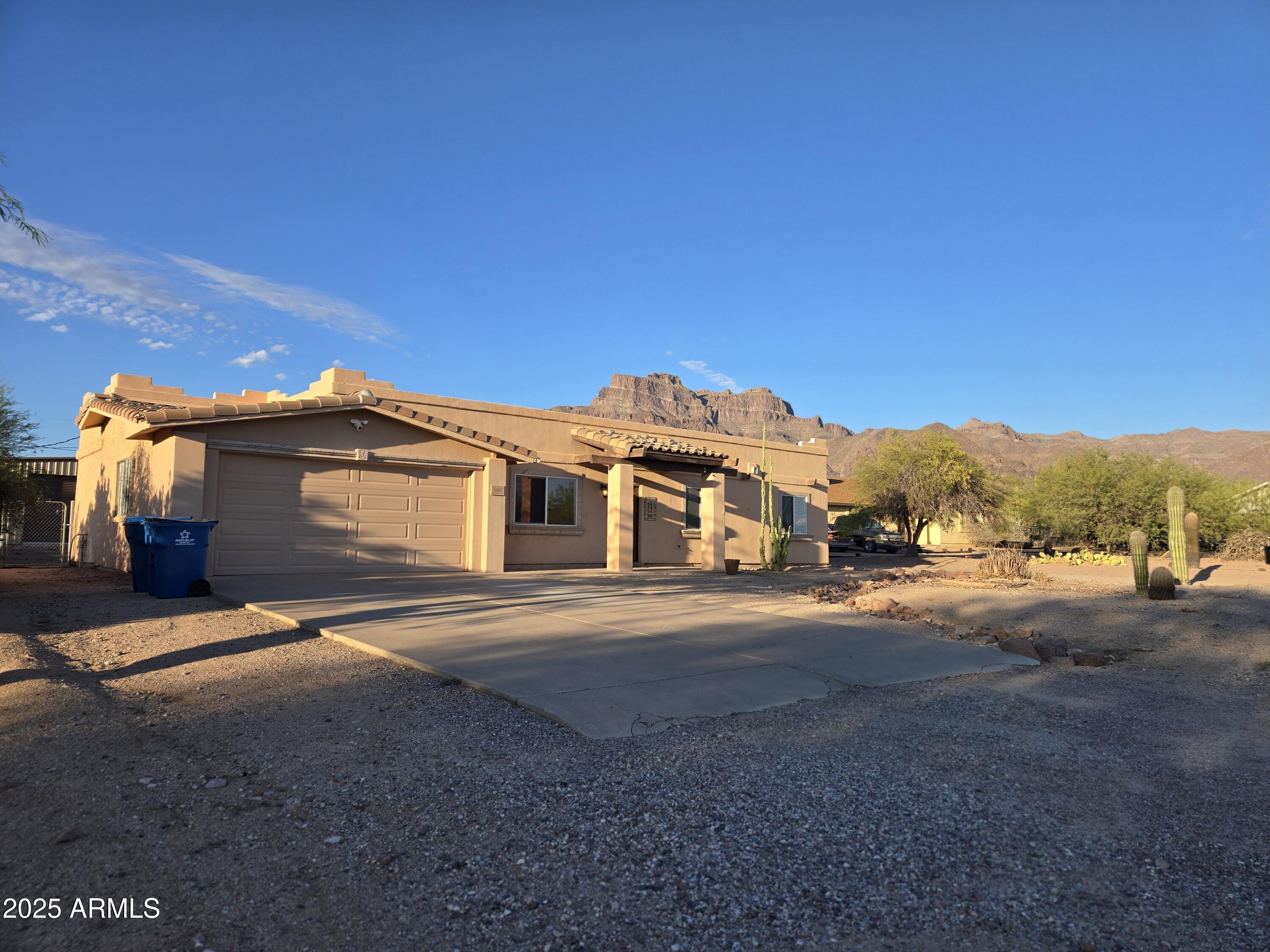 5660 E Calle Mirage --