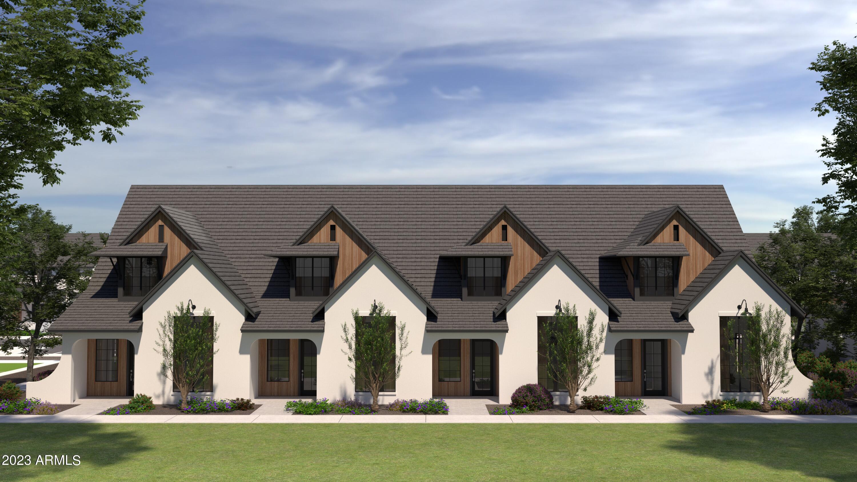 8232 E UNIVERSITY Drive