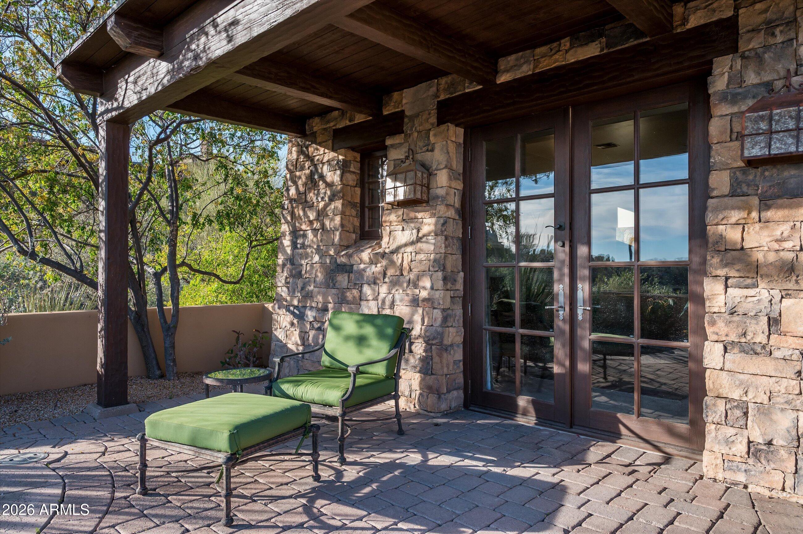 Desert mountain - Residential