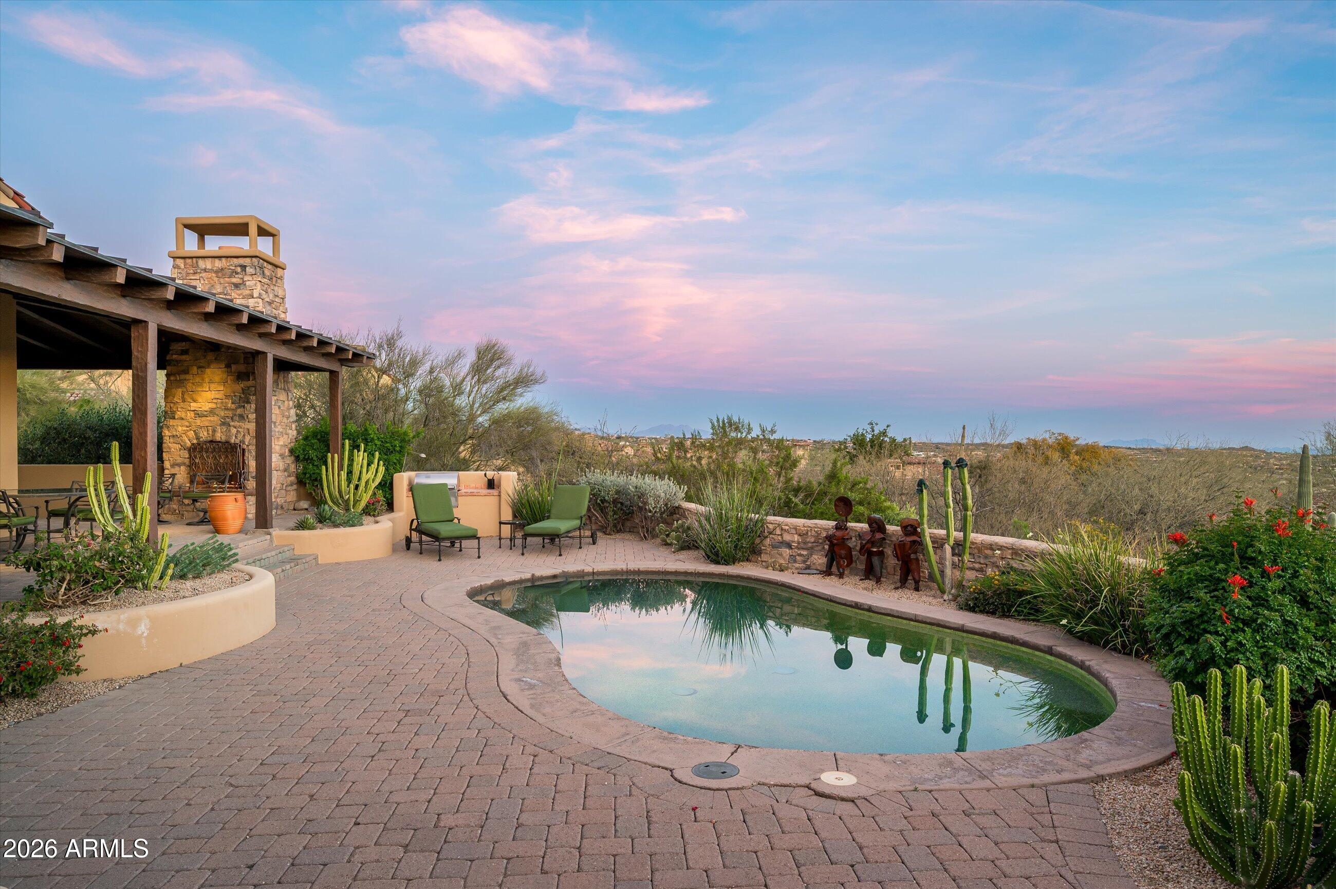 Desert mountain - Residential