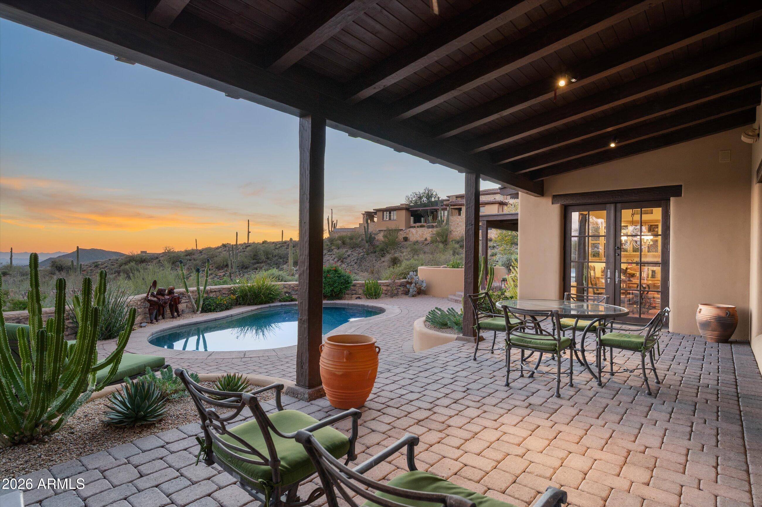 Desert mountain - Residential