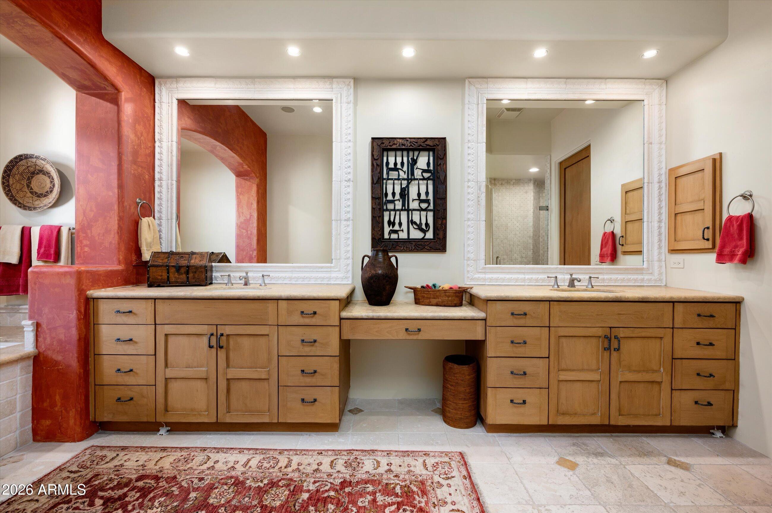 Desert mountain - Residential