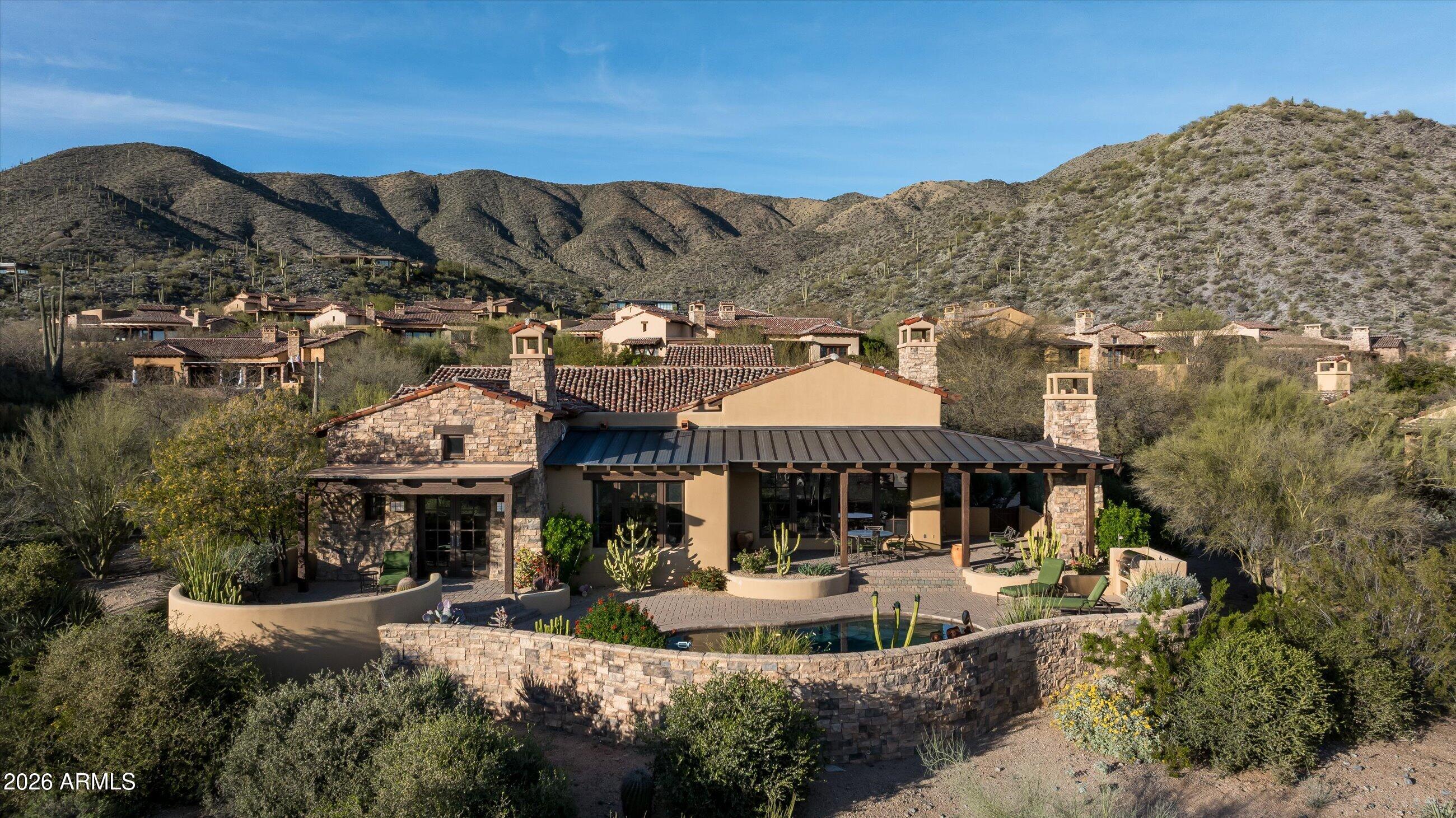 Desert mountain - Residential