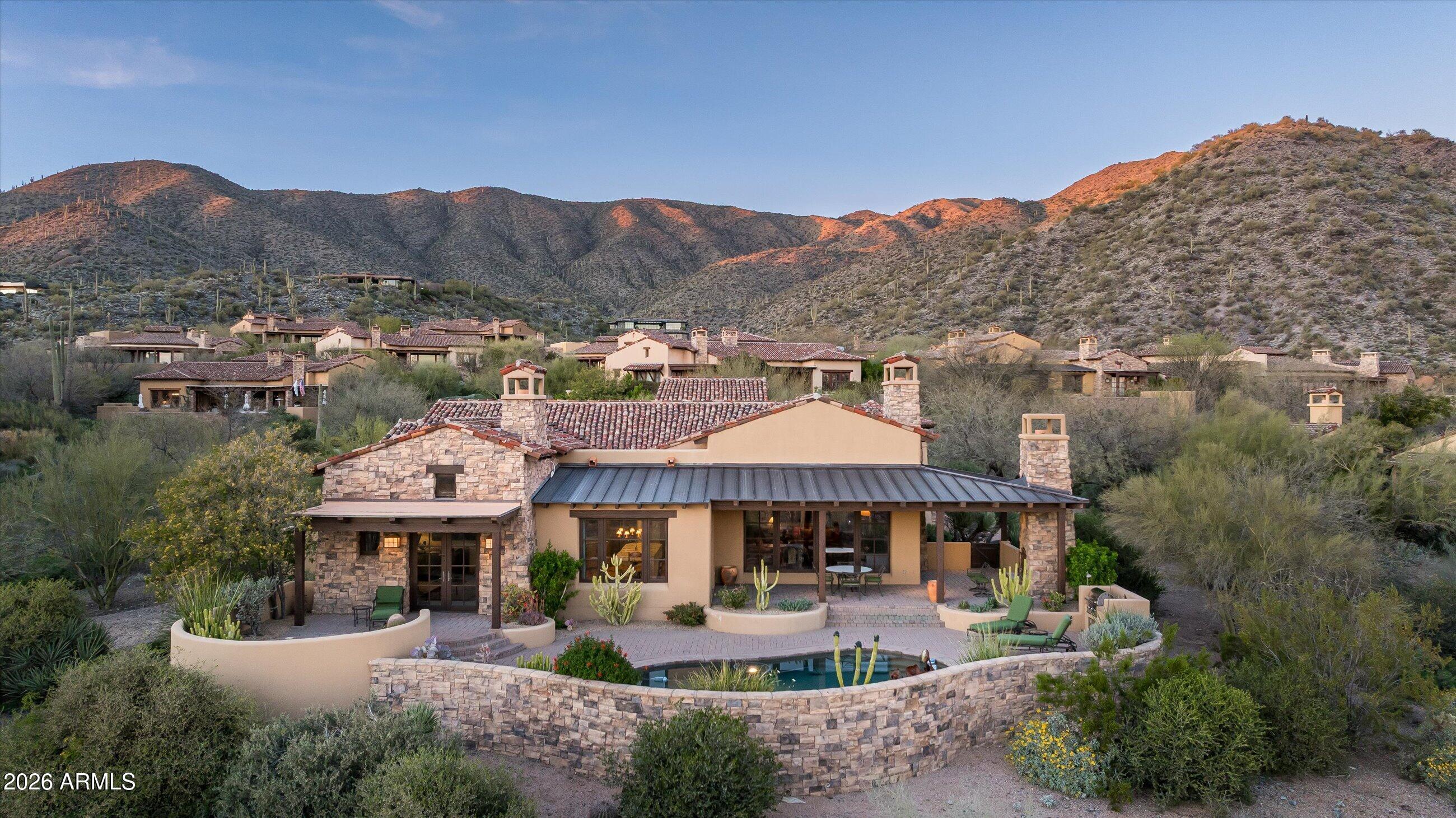 Desert mountain - Residential