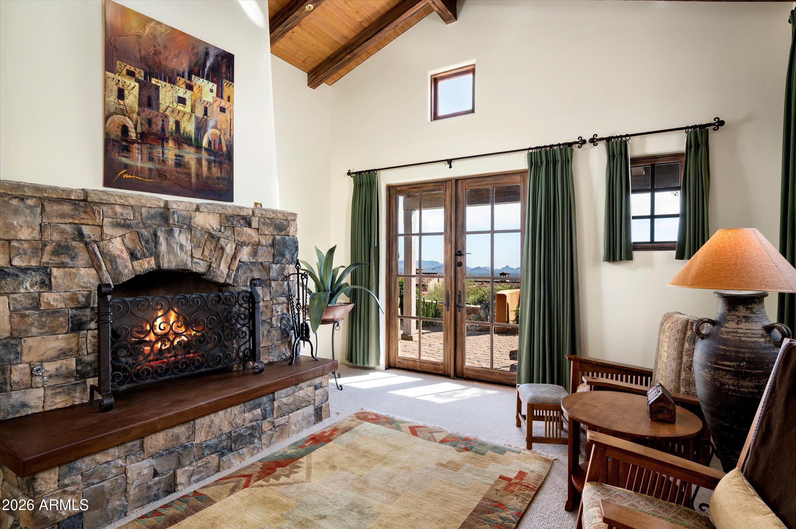 Desert mountain - Residential